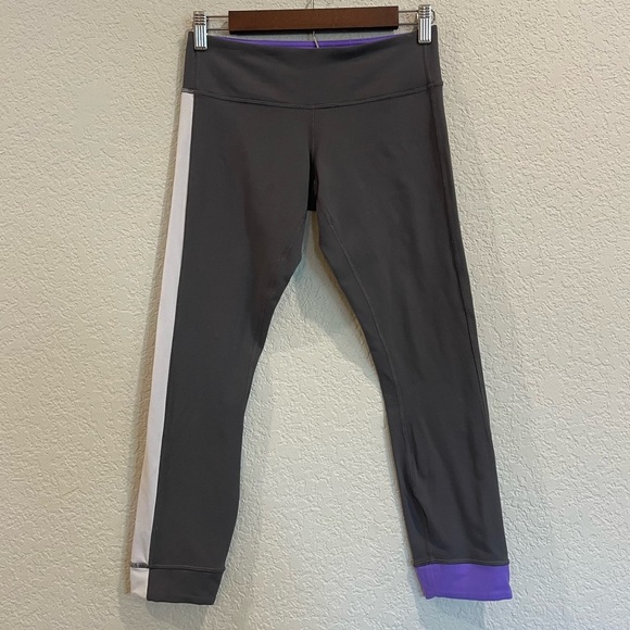 Lululemon Amped Crop Cuffed Leggings in Soot/White/Power Purple - 6 - Picture 5 of 7